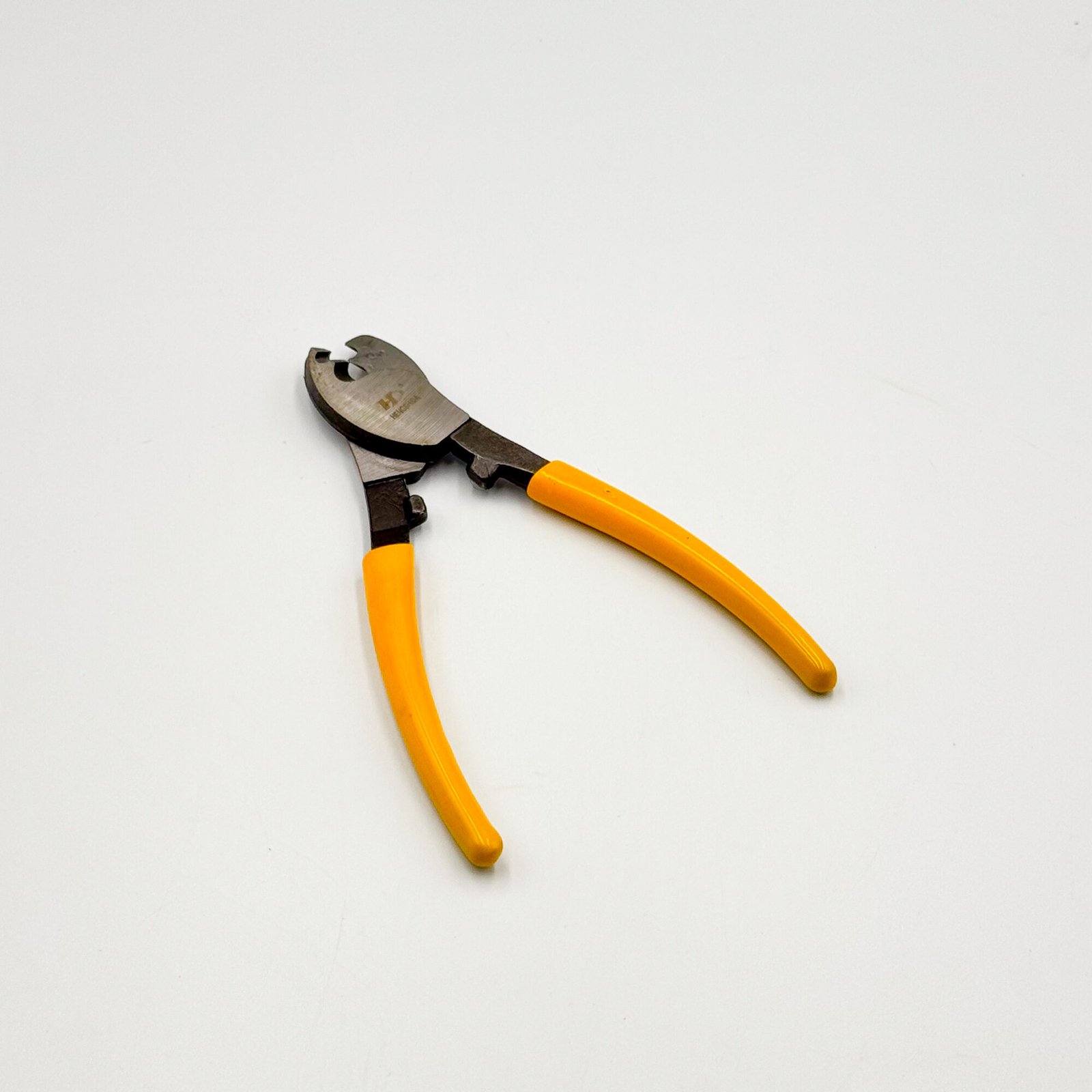 high-quality-cable-cutter